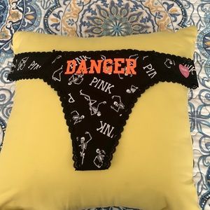 BNWT size L Victoria’s Secret Pink Halloween thong DANGER with skeletons